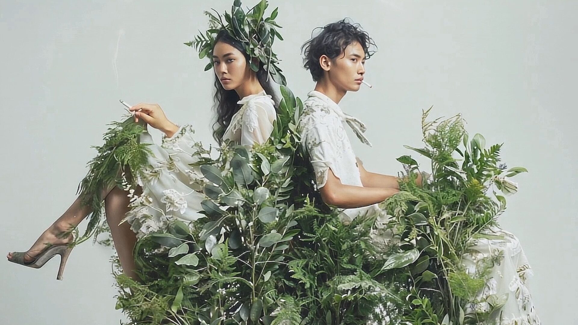 喫煙所サイネージメディアの広告映像