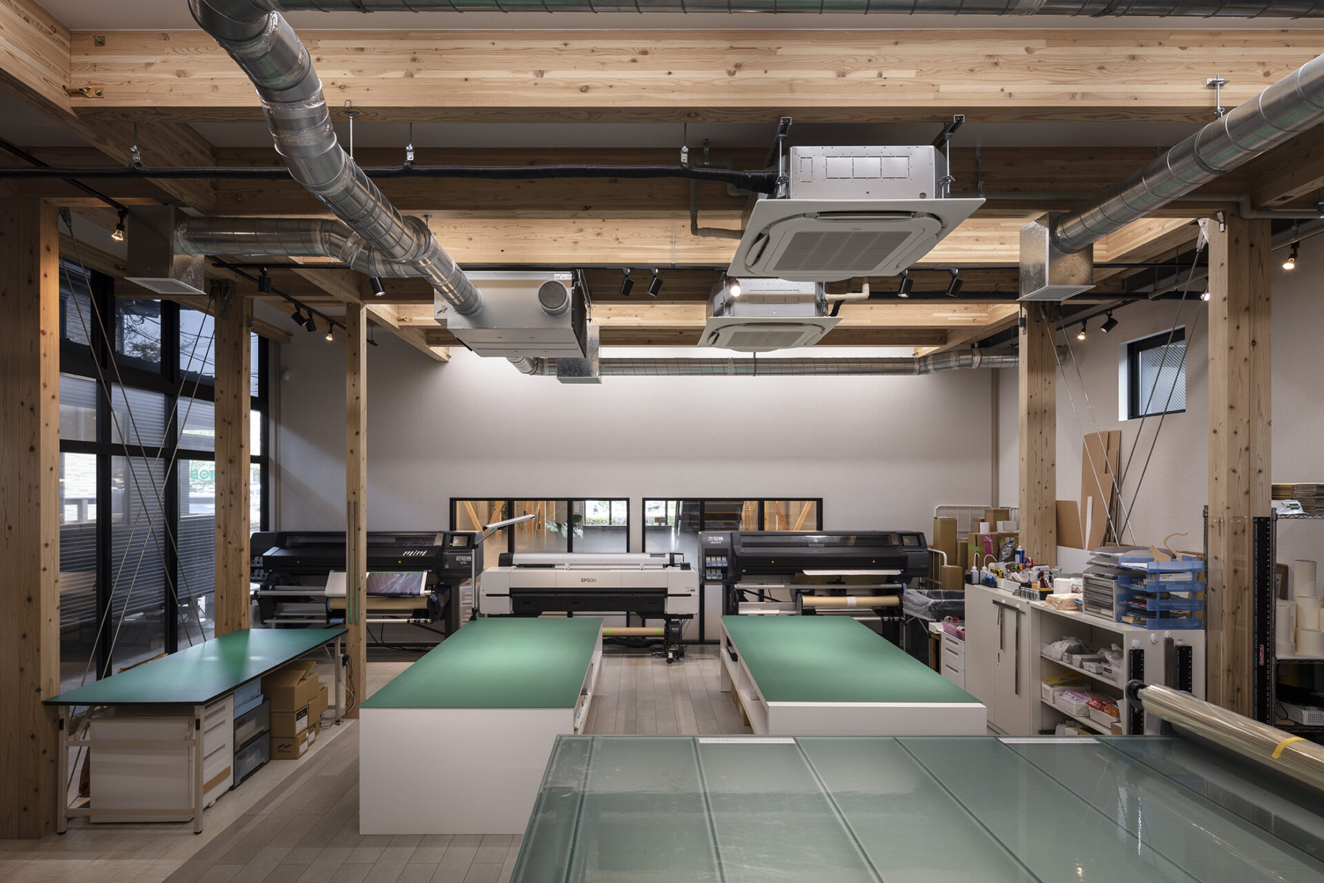 自社倉庫をオフィスとしてリニューアル